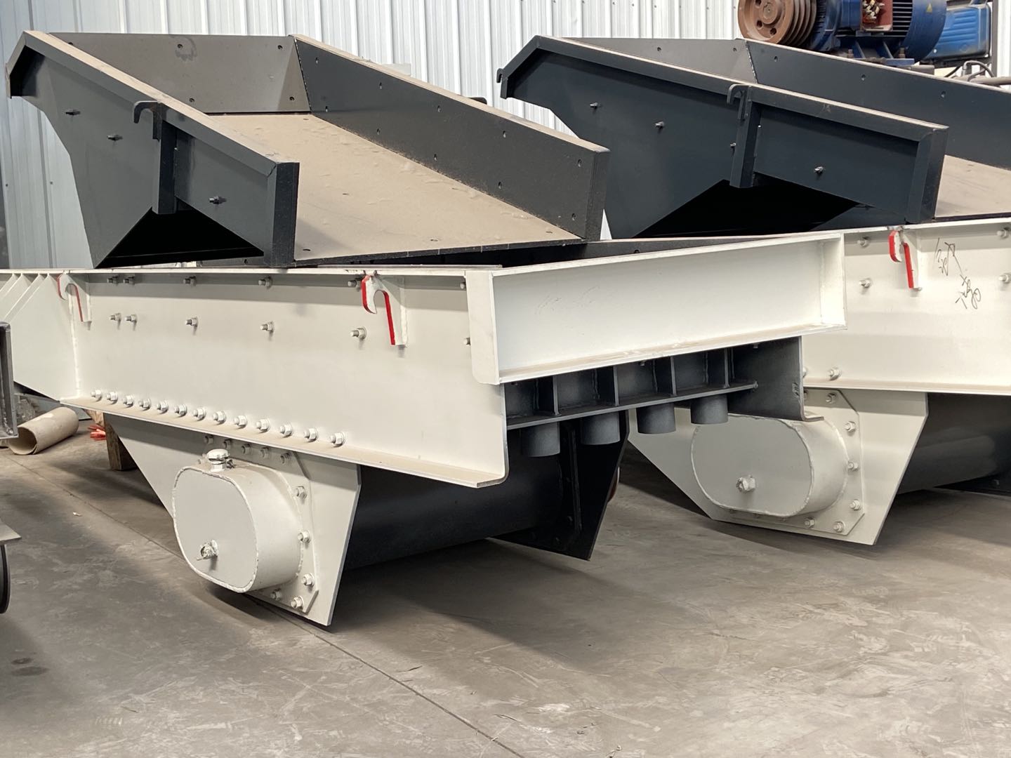 Vibrating Feeder