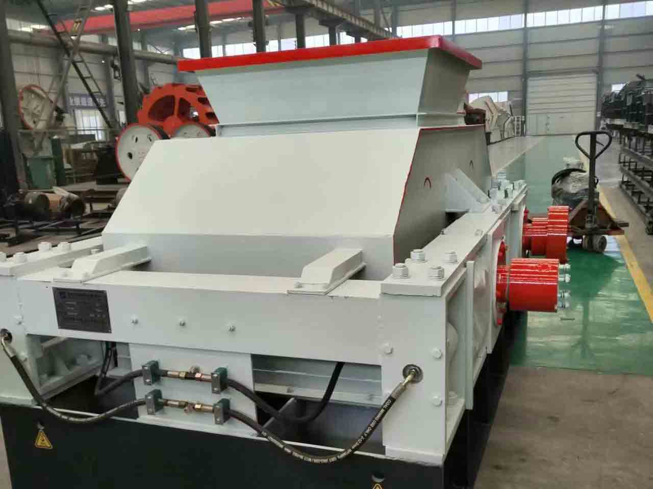 Hydraulic Roller Crusher