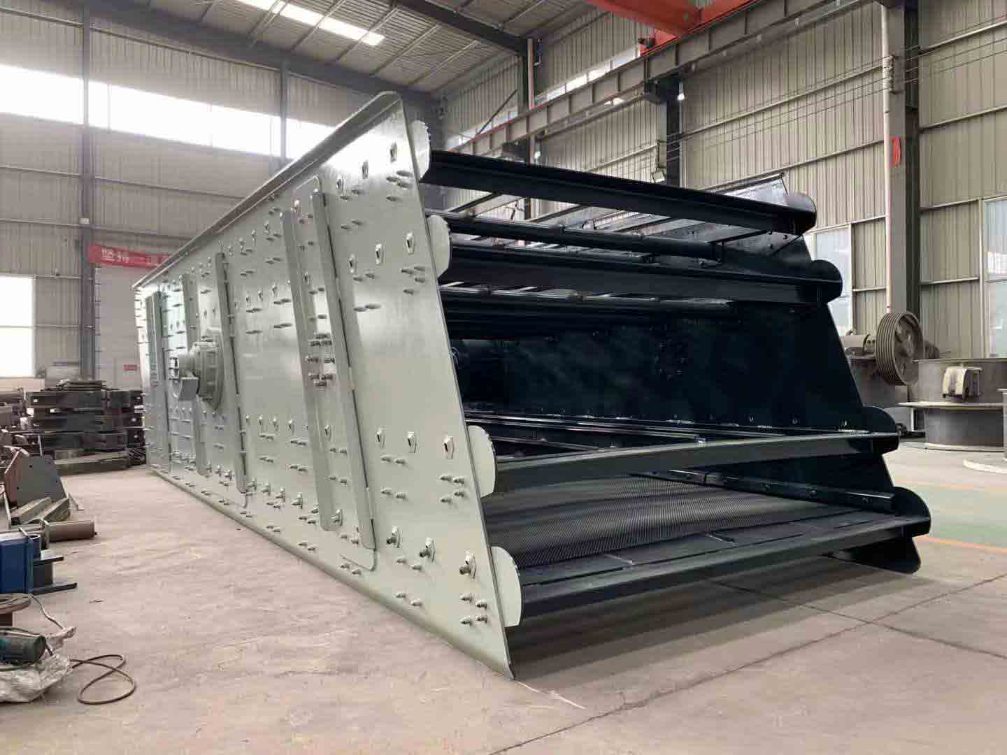 Double Shaft Thin Oil Vibrating Screen
