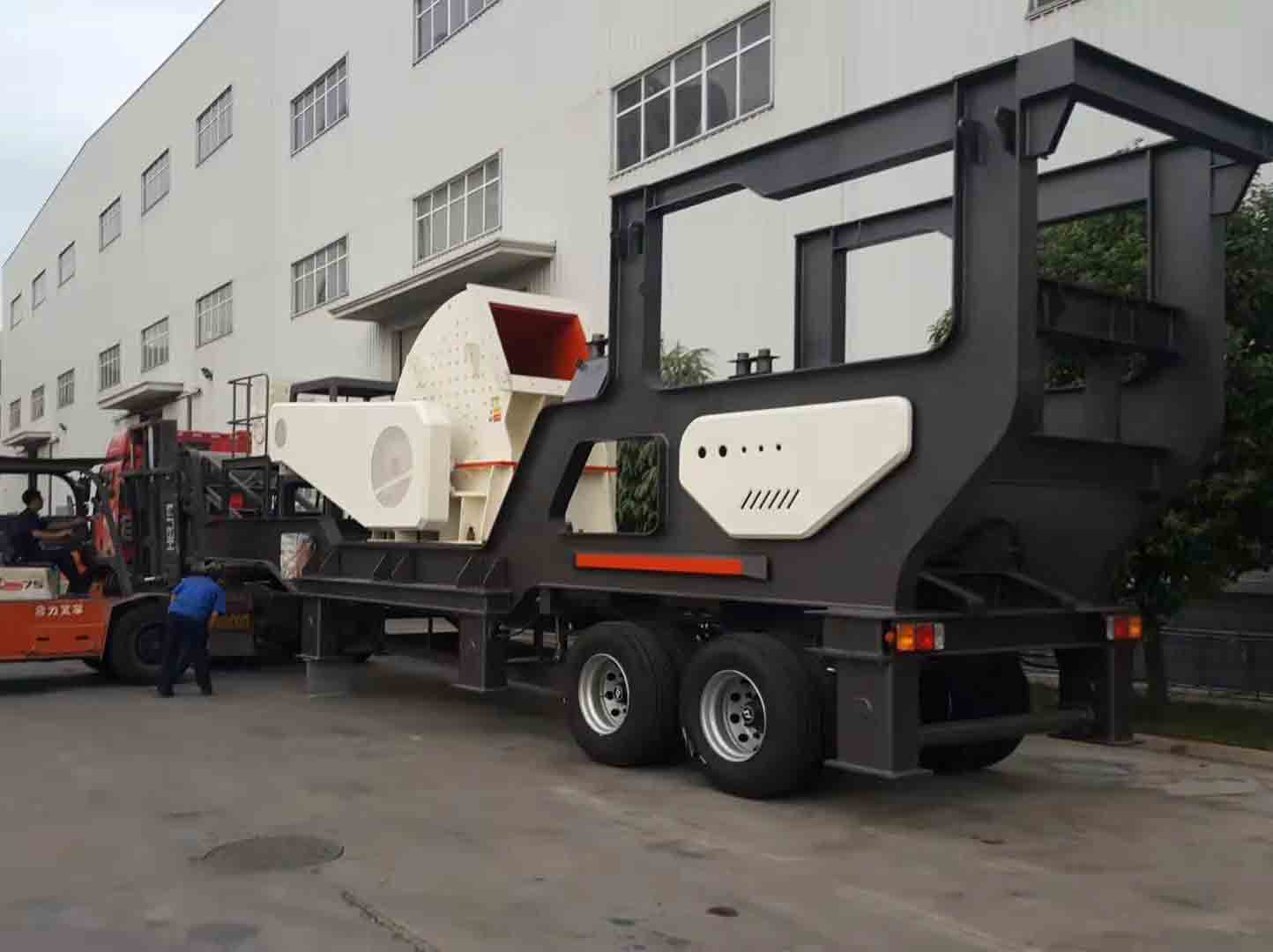 Mobile Heavy Hammer Crusher Plant
