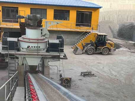 Principle of Thin Oil Lubrication System For Main Engine Of Mobile Sand Making Machine